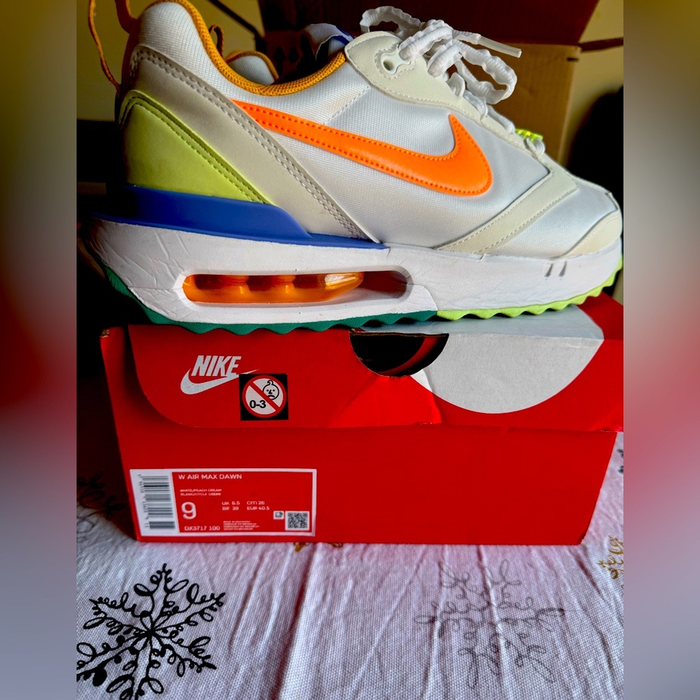 Nike Women’s Air Max Dawn - White and Orange